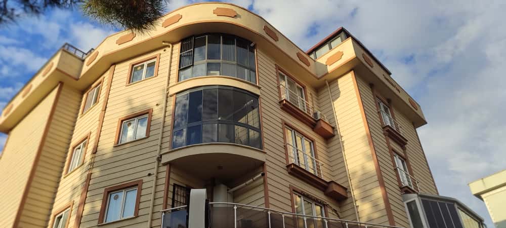 Pendik Kurtköy’de Şık ve Dayanıklı Cam Balkon Uygulamas